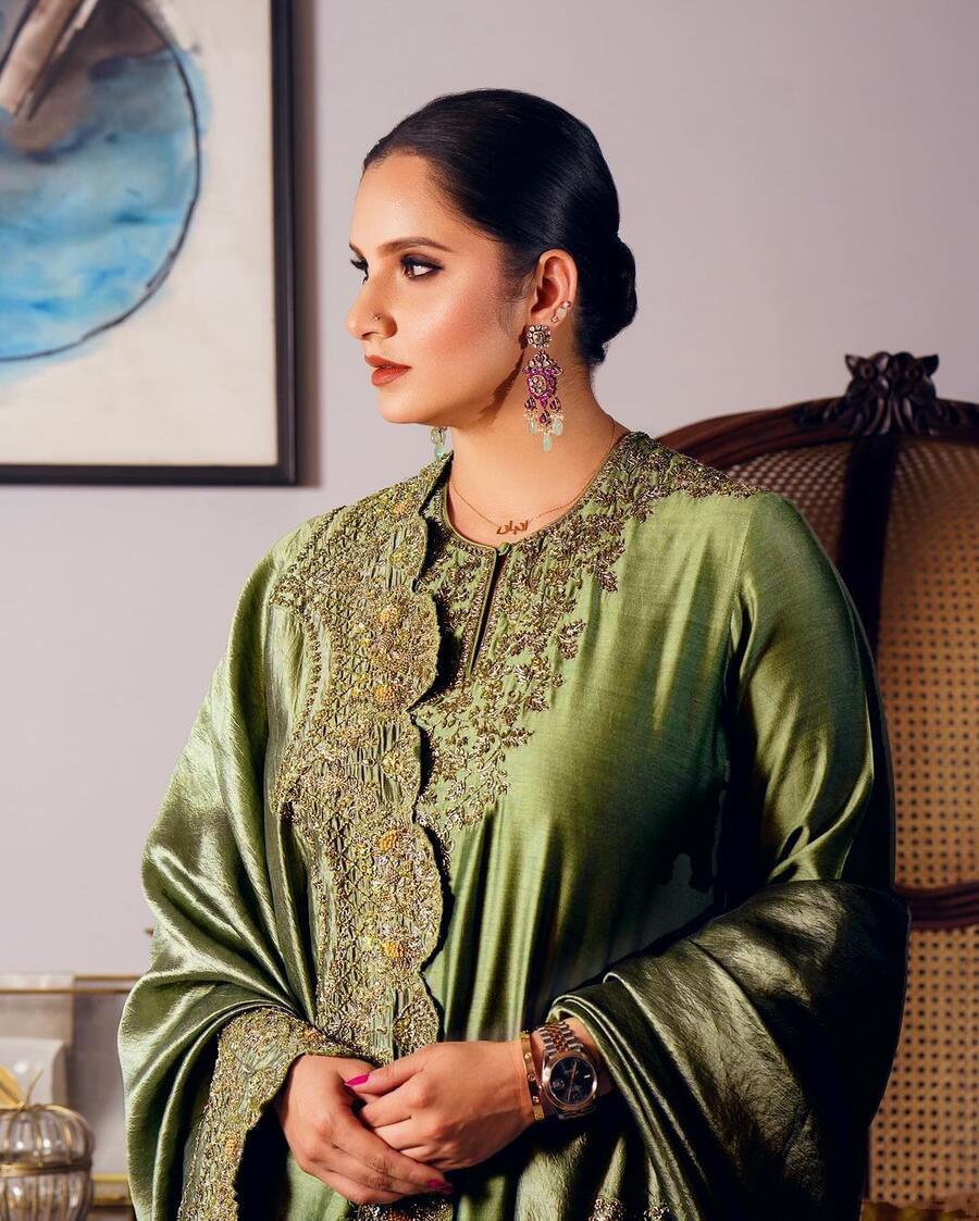 FANCY HEAVY CHINON SILK EMBROIDERY WORK TOP DHOTI WITH DUPATTA MEHENDI