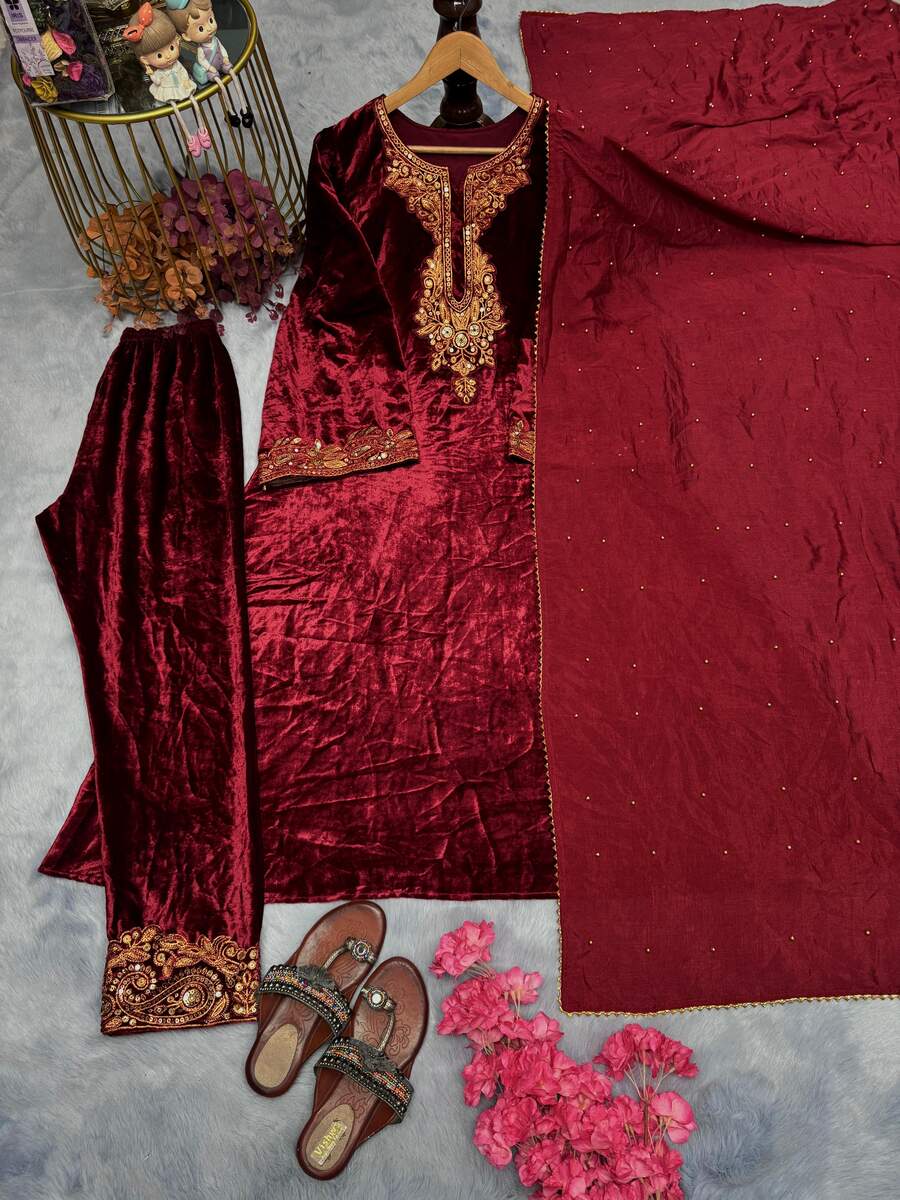 FASHIONABLE VELVET EMBROIDERY SEQUENCE WORK TOP BOTTOM WITH DUPATTA MAROON