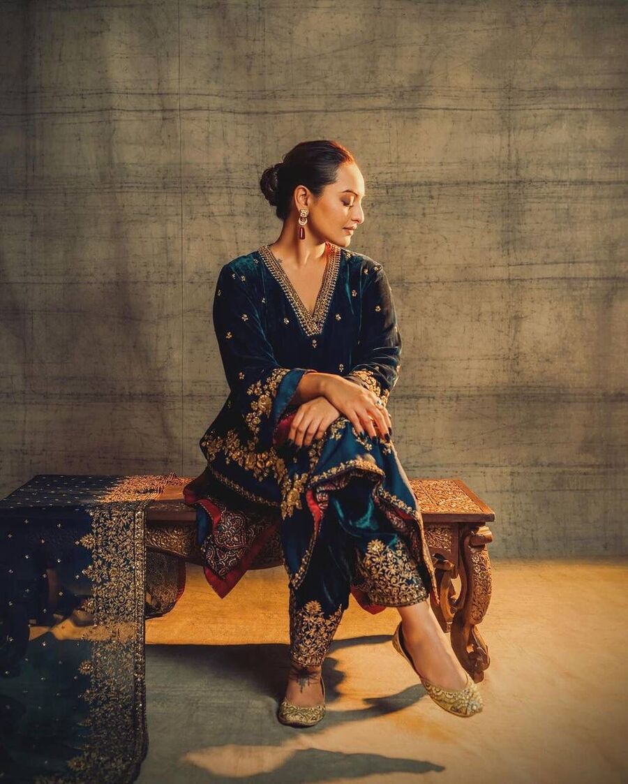 DESIGNER VELVET EMBROIDERY SEQUENCE WORK TOP PALAZZO WITH DUPATTA