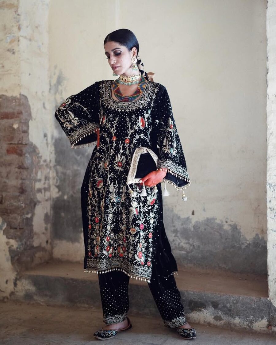 DESIGNER VELVET EMBROIDERY THREAD SEQUENCE WORK TOP PALAZZO WITH DUPATTA