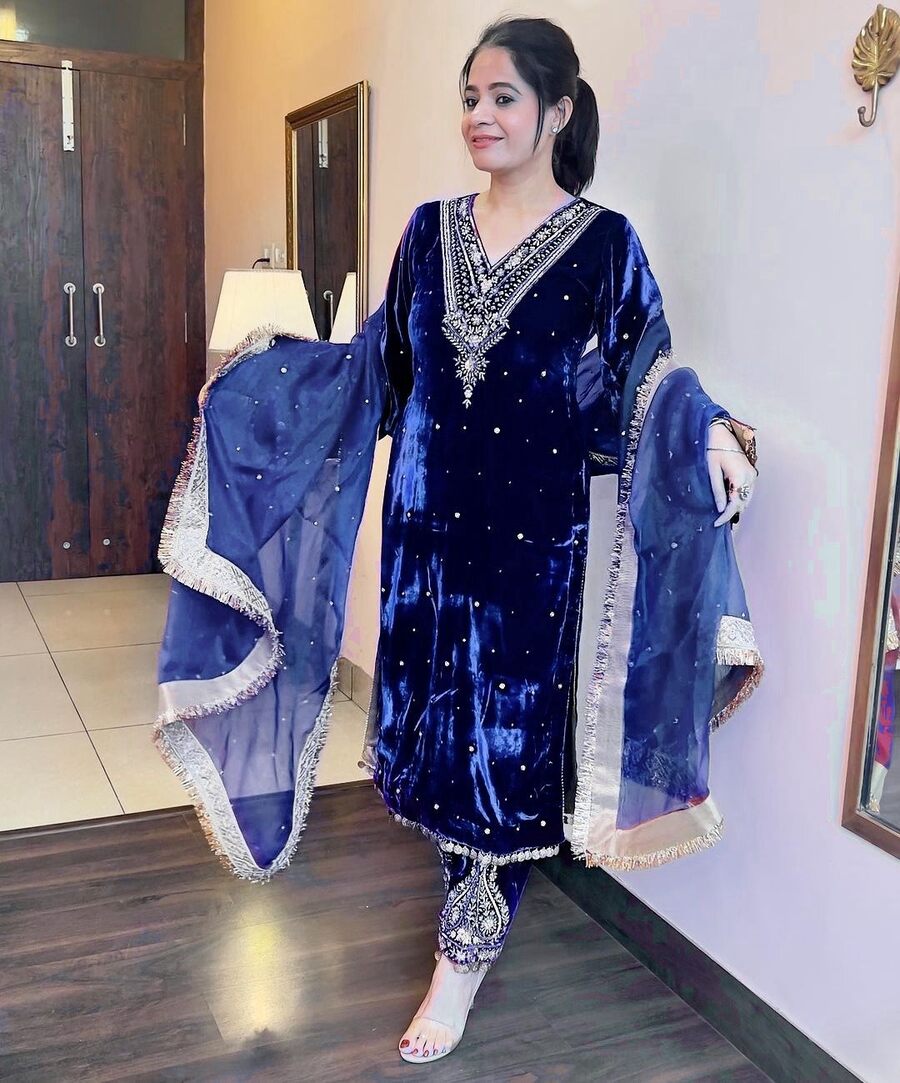 DESIGNER VISCOSE VELVET EMBROIDERY SEQUENCE MOTI WORK TOP BOTTOM WITH DUPATTA WINE