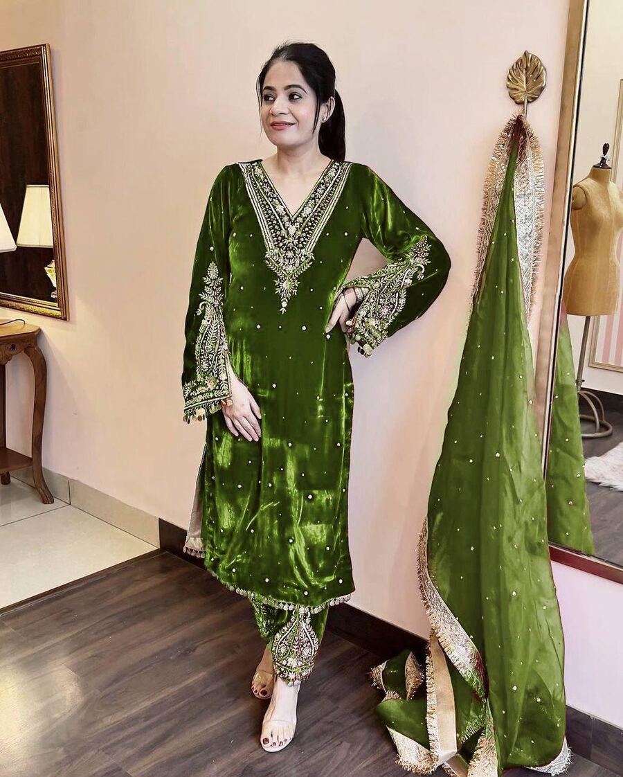 DESIGNER VISCOSE VELVET EMBROIDERY SEQUENCE MOTI WORK TOP BOTTOM WITH DUPATTA WINE