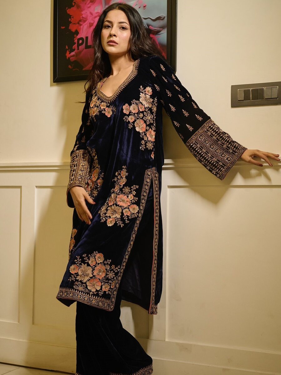 VELVET SEQUENCE EMBROIDERY WORK TOP BOTTOM WITH DUPATTA BLUE
