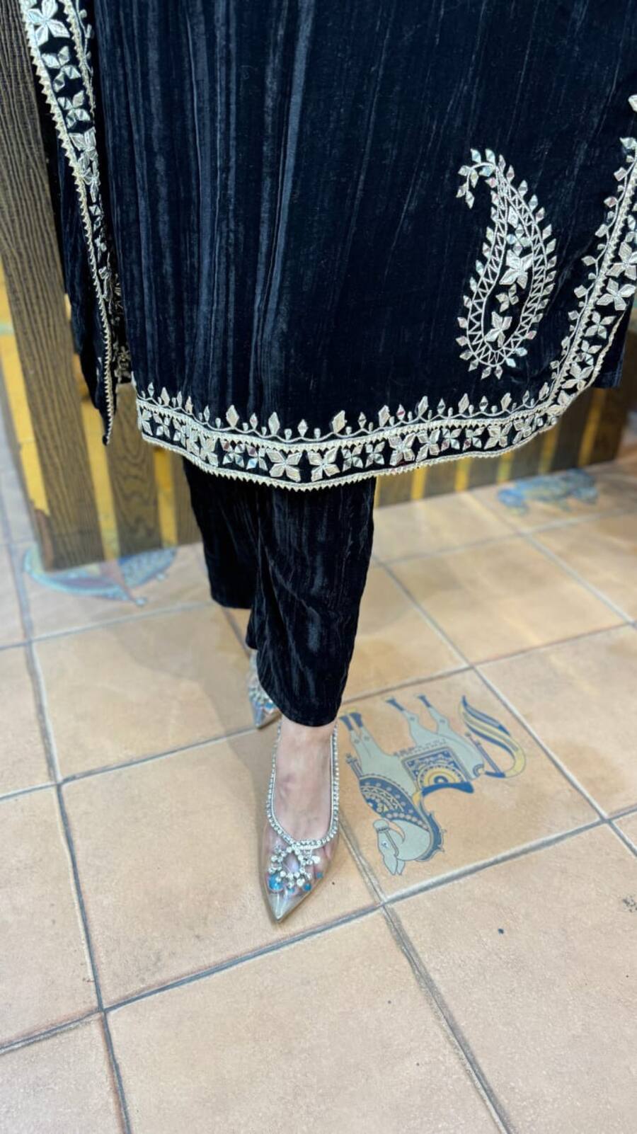 NEW ARRIVAL VELVET EMBROIDERY SEQUENCE WORK KAFTAN WITH PANT