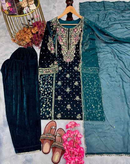 NEW ARRIVAL VISCOSE VELVET EMBROIDERY SEQUENCE MOTI WORK TOP PALAZZO