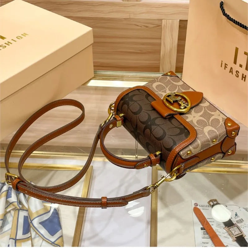 High-end carriage crossbody bag
