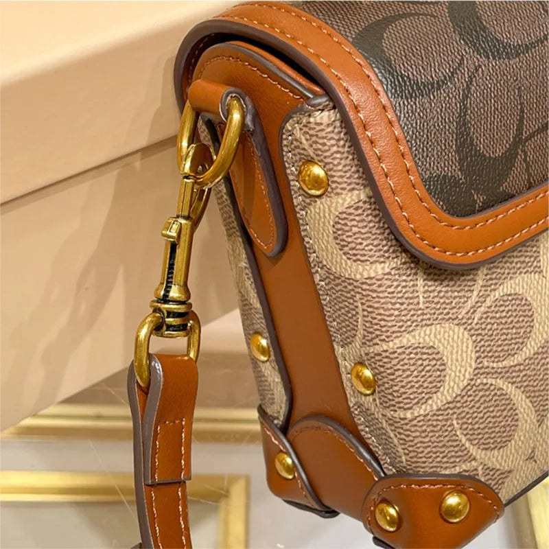 High-end carriage crossbody bag